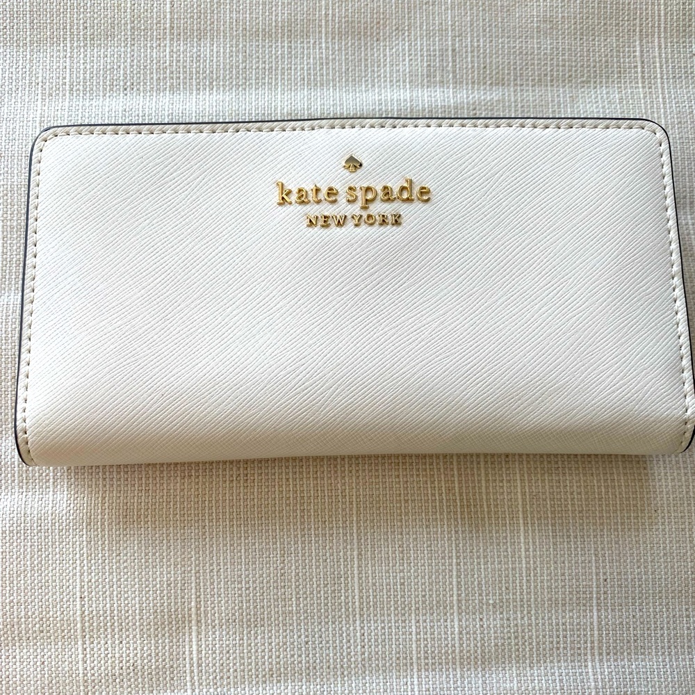 NWT Kate Spade Slim Wallet - Parchment